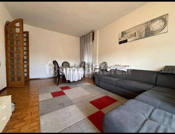 casa indipendente in vendita a Carugo