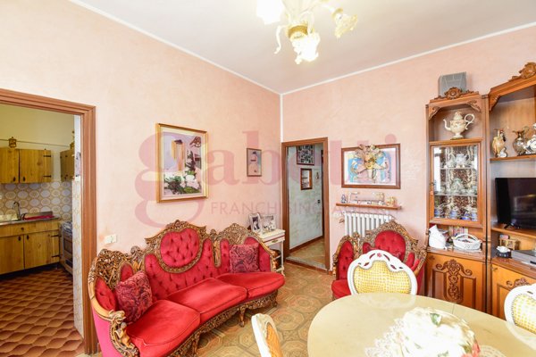 appartamento in vendita a Carugo