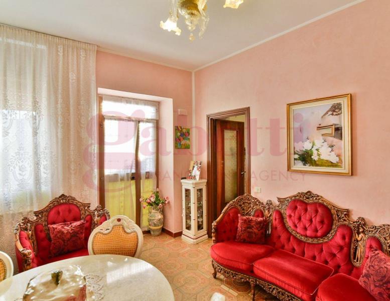 appartamento in vendita a Carugo