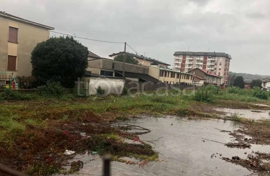 terreno agricolo in vendita a Carugo