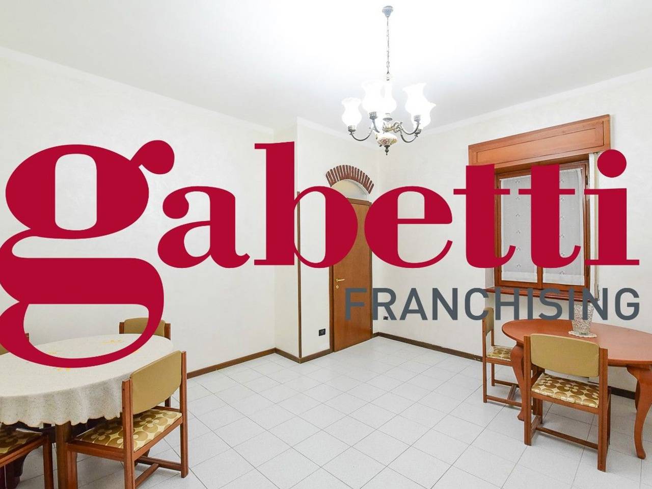 appartamento in vendita a Carugo