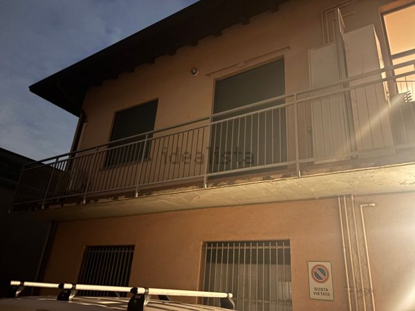 appartamento in vendita a Carugo