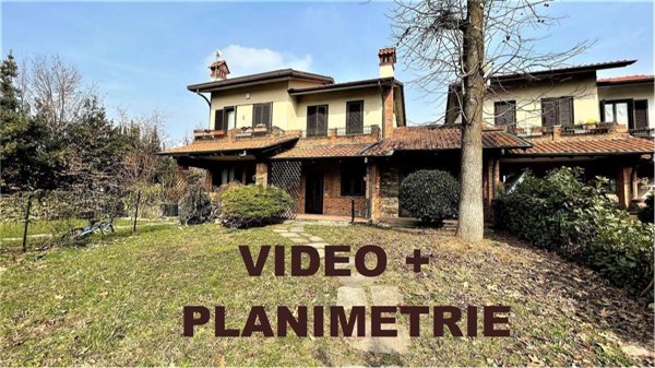 appartamento in vendita a Carugo