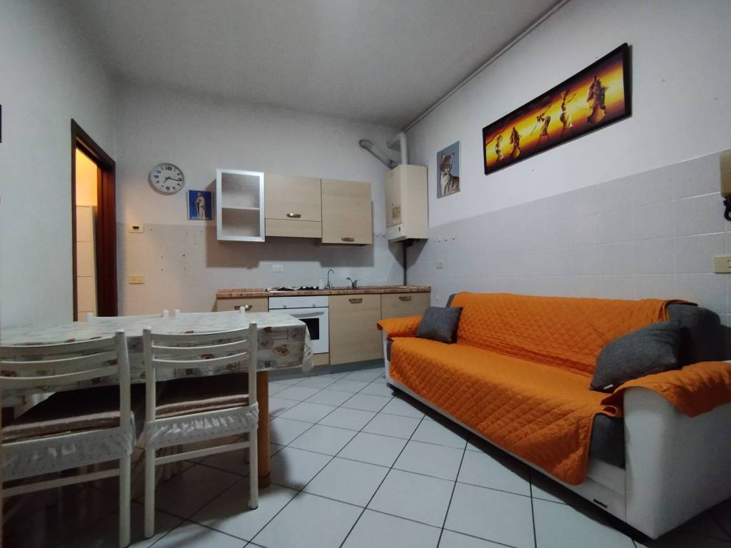 appartamento in vendita a Carugo