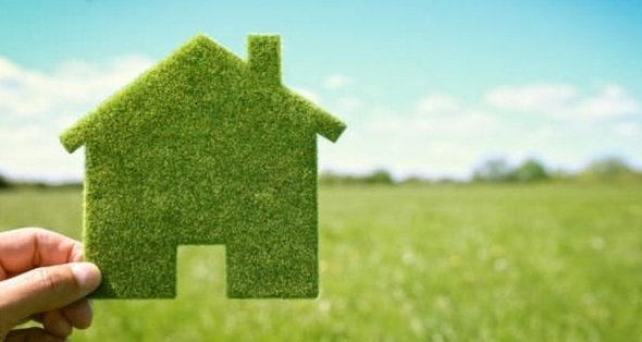 terreno edificabile in vendita a Carugo