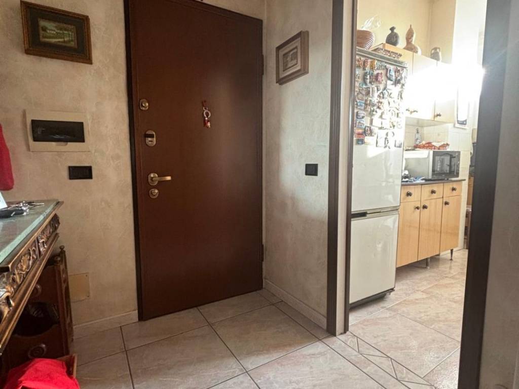 appartamento in vendita a Carugo