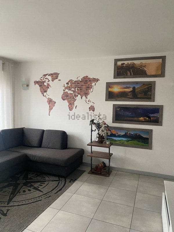 appartamento in vendita a Carugo