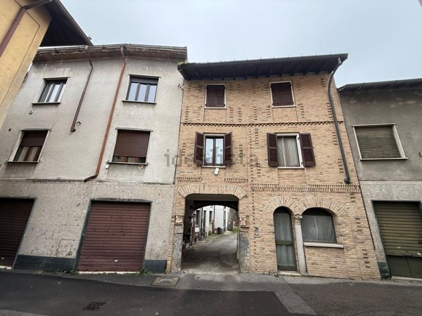 appartamento in vendita a Carugo