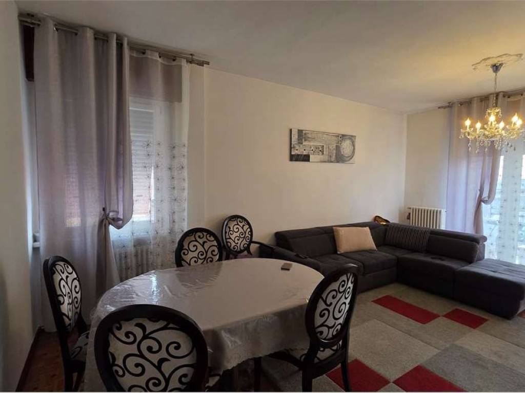 appartamento in vendita a Carugo