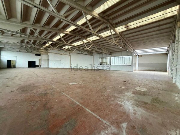 loft in vendita a Carugo