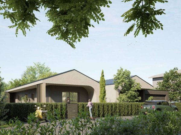 casa indipendente in vendita a Carugo