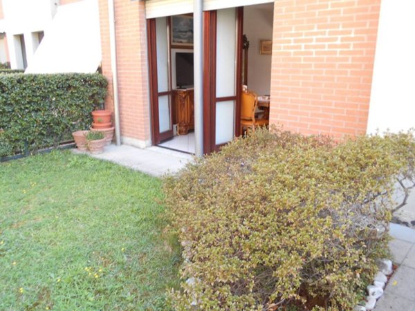 casa indipendente in vendita a Carugo