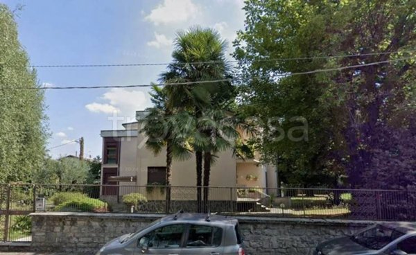 appartamento in vendita a Carugo