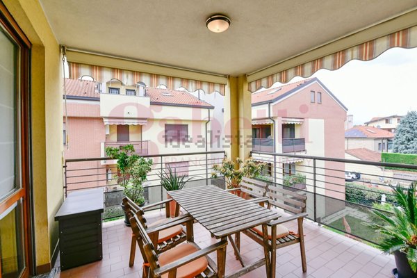 appartamento in vendita a Carugo
