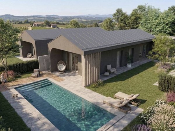 casa indipendente in vendita a Carugo