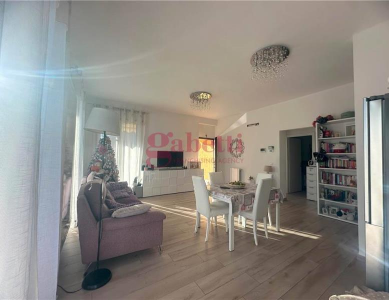 casa indipendente in vendita a Caslino d'Erba