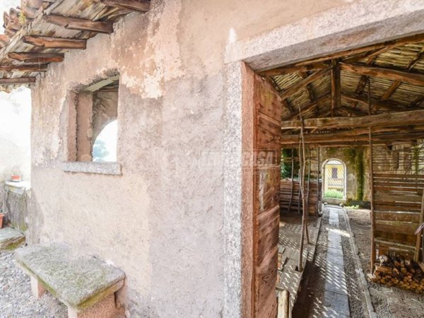 casa indipendente in vendita a Caslino d'Erba