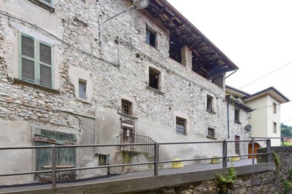 casa indipendente in vendita a Caslino d'Erba
