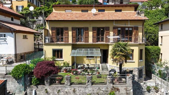 casa indipendente in vendita a Caslino d'Erba