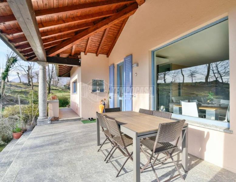 casa indipendente in vendita a Caslino d'Erba