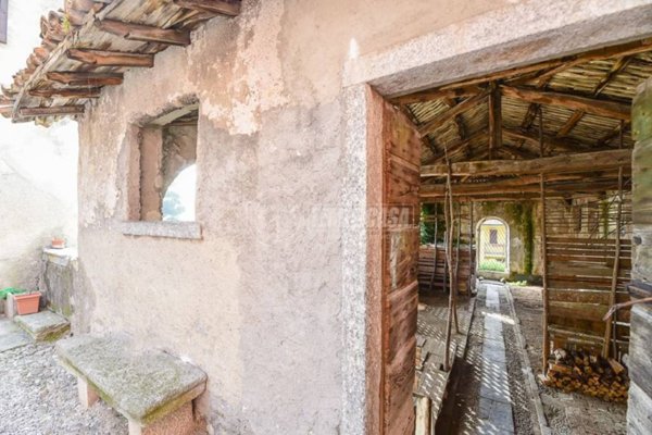casa indipendente in vendita a Caslino d'Erba