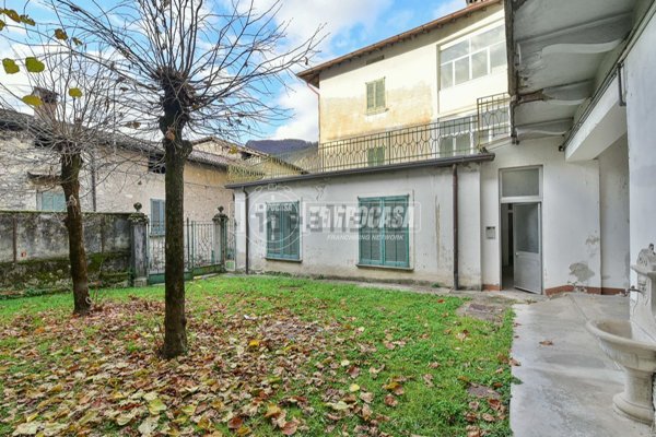 casa indipendente in vendita a Caslino d'Erba