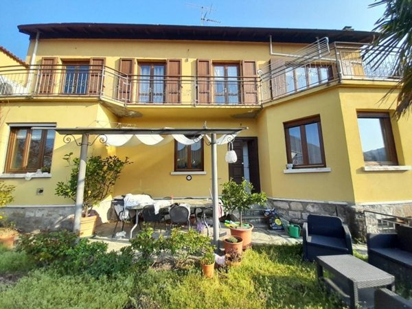 casa indipendente in vendita a Caslino d'Erba