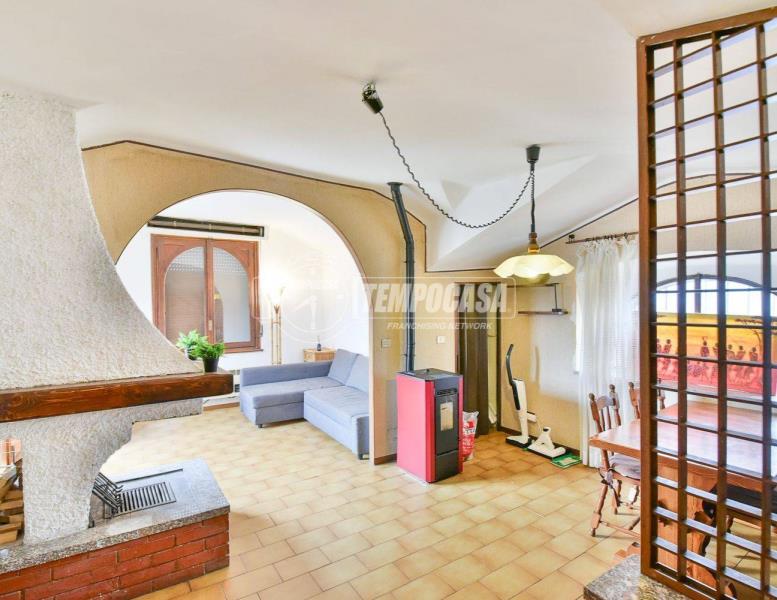 appartamento in vendita a Caslino d'Erba