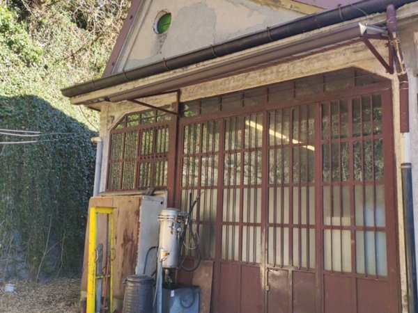 locale commerciale in vendita a Caslino d'Erba