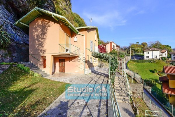 casa indipendente in vendita a Caslino d'Erba
