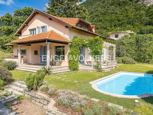 casa indipendente in vendita a Caslino d'Erba