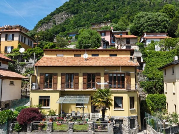 casa indipendente in vendita a Caslino d'Erba
