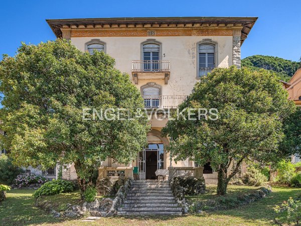 villa in vendita a Caslino d'Erba