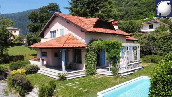 casa indipendente in vendita a Caslino d'Erba
