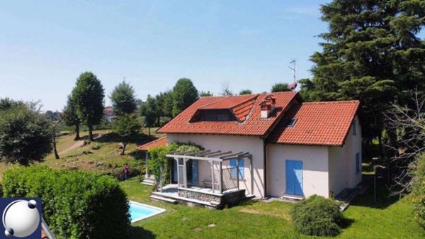 casa indipendente in vendita a Caslino d'Erba