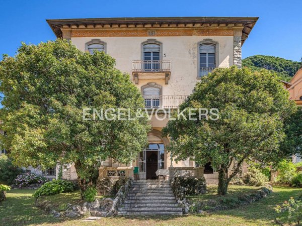 villa in vendita a Caslino d'Erba
