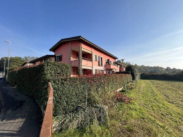 appartamento in vendita a Casnate con Bernate