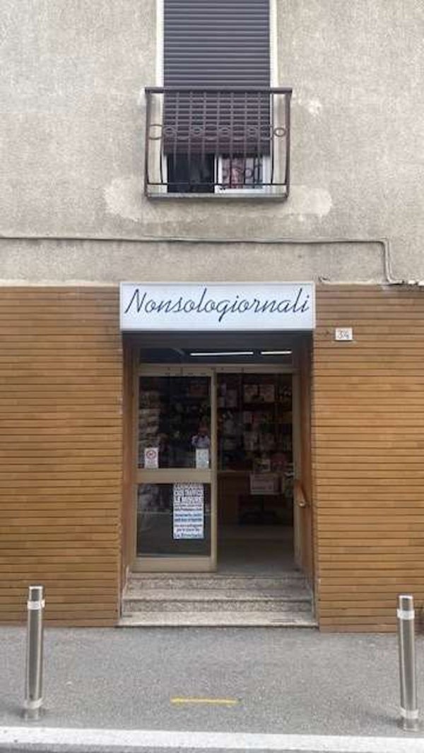 negozio in vendita a Casnate con Bernate