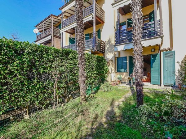 villa in vendita a Casnate con Bernate