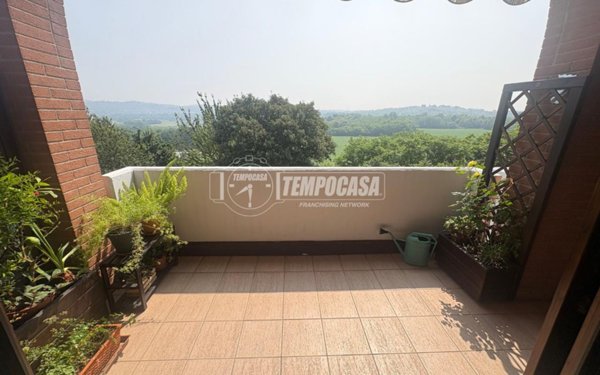 appartamento in vendita a Casnate con Bernate