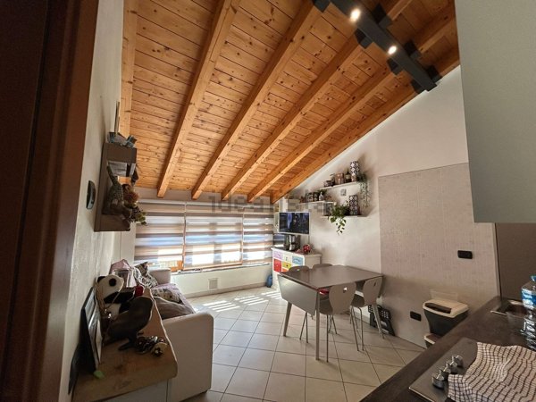 appartamento in vendita a Casnate con Bernate