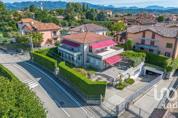 casa indipendente in vendita a Casnate con Bernate
