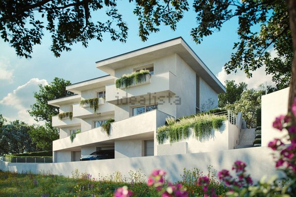 casa indipendente in vendita a Casnate con Bernate