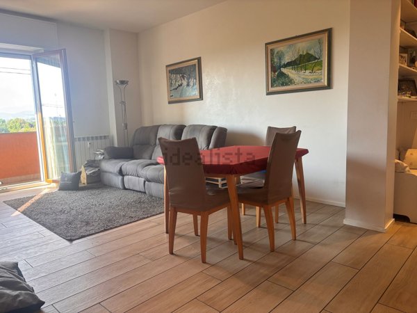 appartamento in vendita a Casnate con Bernate