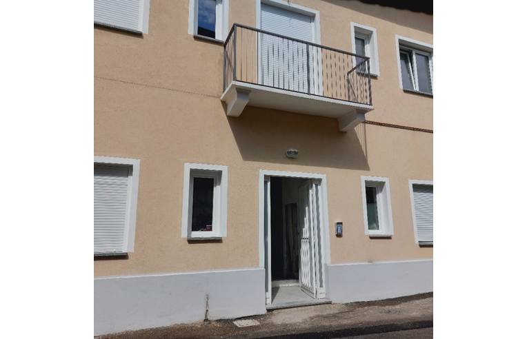 appartamento in vendita a Casnate con Bernate