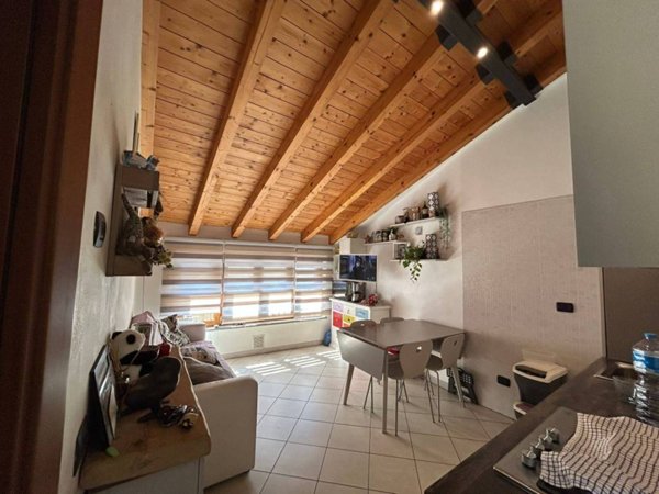 appartamento in vendita a Casnate con Bernate