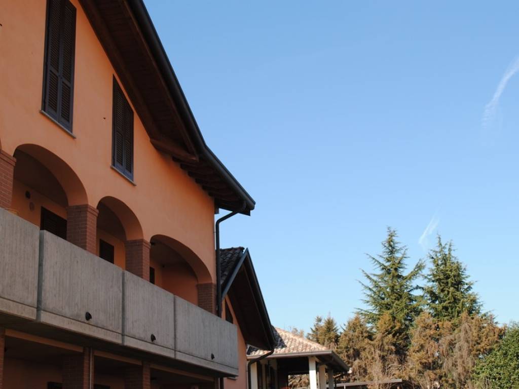 appartamento in vendita a Casnate con Bernate