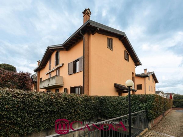 appartamento in vendita a Casnate con Bernate