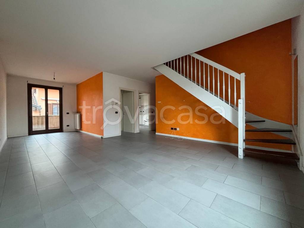 appartamento in vendita a Casnate con Bernate