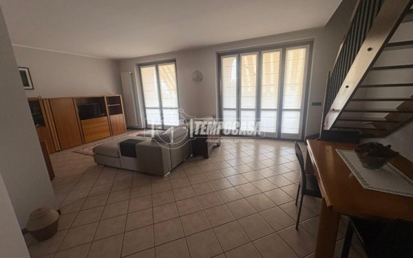 appartamento in vendita a Casnate con Bernate